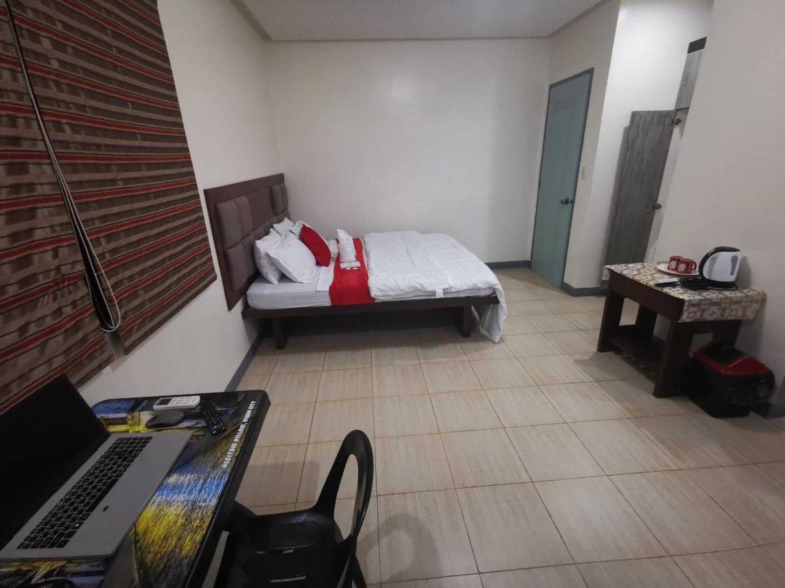 Big King Near Sm - Fast Wifi Apartment Angeles